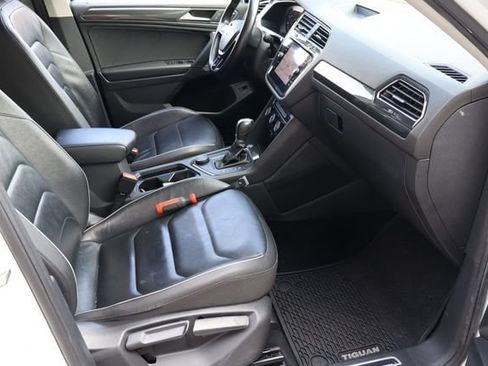 Used 2019 Volkswagen Tiguan SEL Premium AWD/4WD image 16