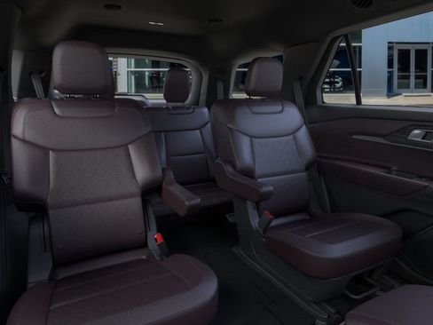 New 2026 Ford Explorer Platinum image 11