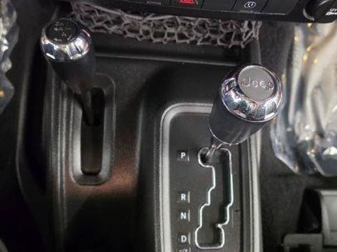 Used 2015 Jeep Wrangler Sahara AWD/4WD image 19