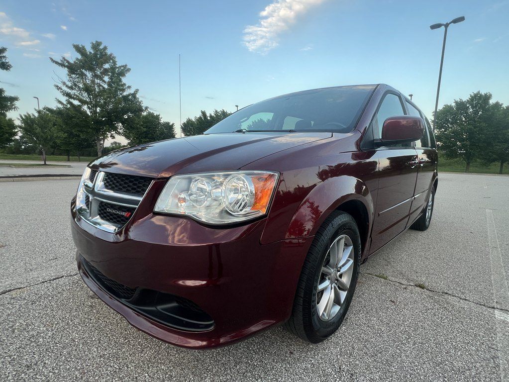 Used 2017 Dodge Grand Caravan SE FWD image 1