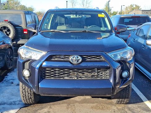 Used 2018 Toyota 4Runner SR5 image 3