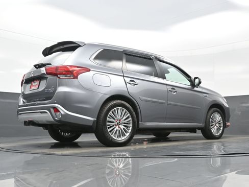 Used 2019 Mitsubishi Outlander GT image 32