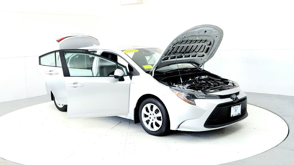 Used 2023 Toyota Corolla LE FWD image 12