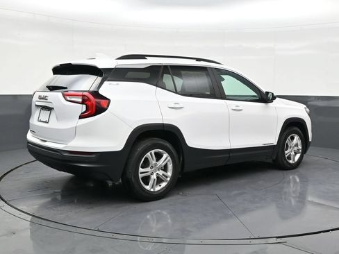 Used 2023 GMC Terrain SLE FWD image 5