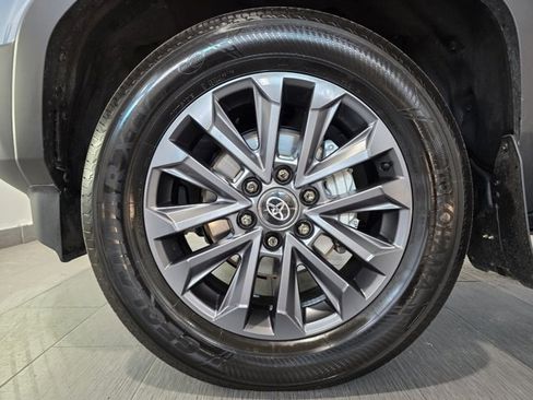 Used 2025 Toyota Land Cruiser image 23