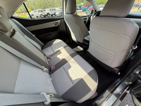 Used 2018 Toyota Corolla LE image 20