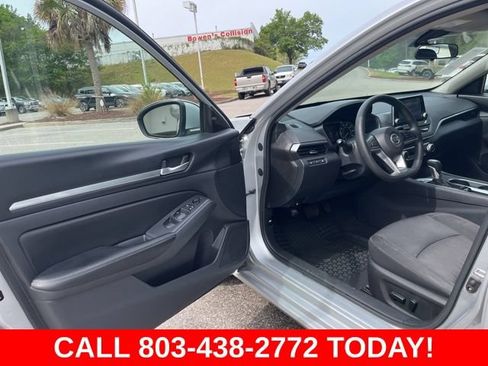 Used 2022 Nissan Altima 2.5 SV FWD image 4