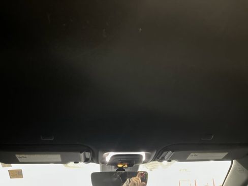 Used 2024 Toyota Corolla SE image 10