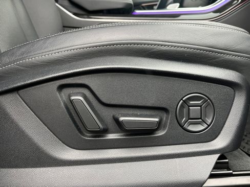 Used 2024 Audi Q8 Premium Plus w/ Premium Plus Package image 28
