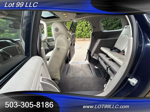 Used 2017 GMC Acadia Limited SLT image 16