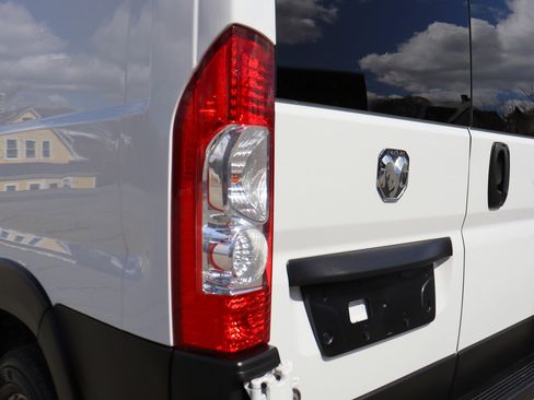 Used 2023 RAM ProMaster 2500 image 40