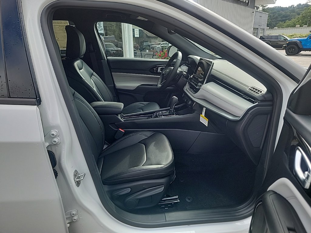 New 2026 Jeep Compass Limited AWD/4WD image 9