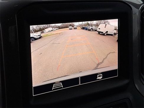 Used 2022 Chevrolet Silverado 1500 Custom image 14