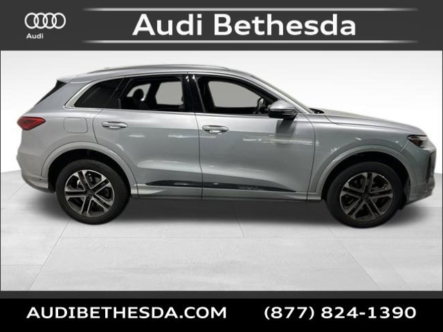 Certified 2025 Audi Q5 Premium w/ Convenience Package AWD/4WD image 8