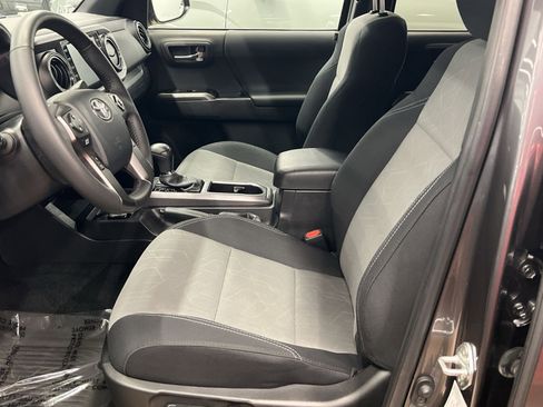 Used 2023 Toyota Tacoma TRD Sport image 10