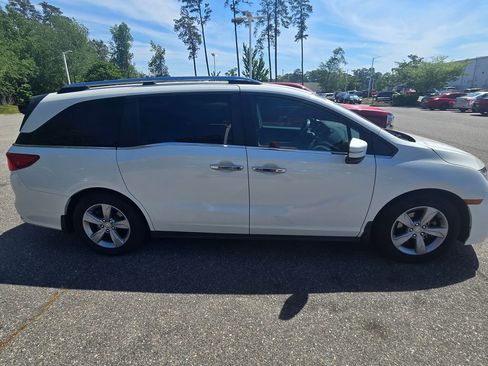 Used 2018 Honda Odyssey EX image 4