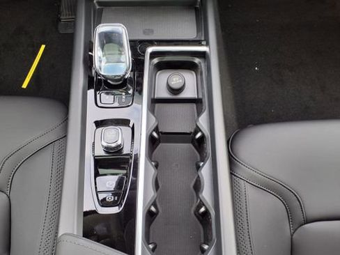 New 2026 Volvo XC60 B5 Plus w/ Protection Package Premier image 25