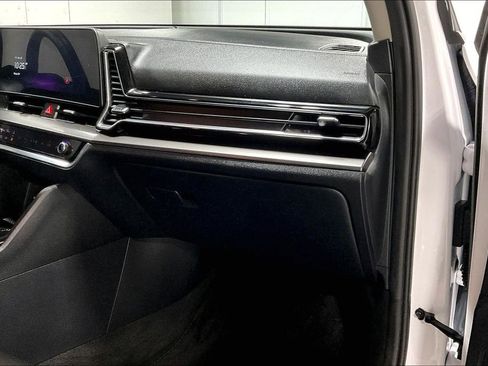 Used 2023 Kia Sportage EX image 19