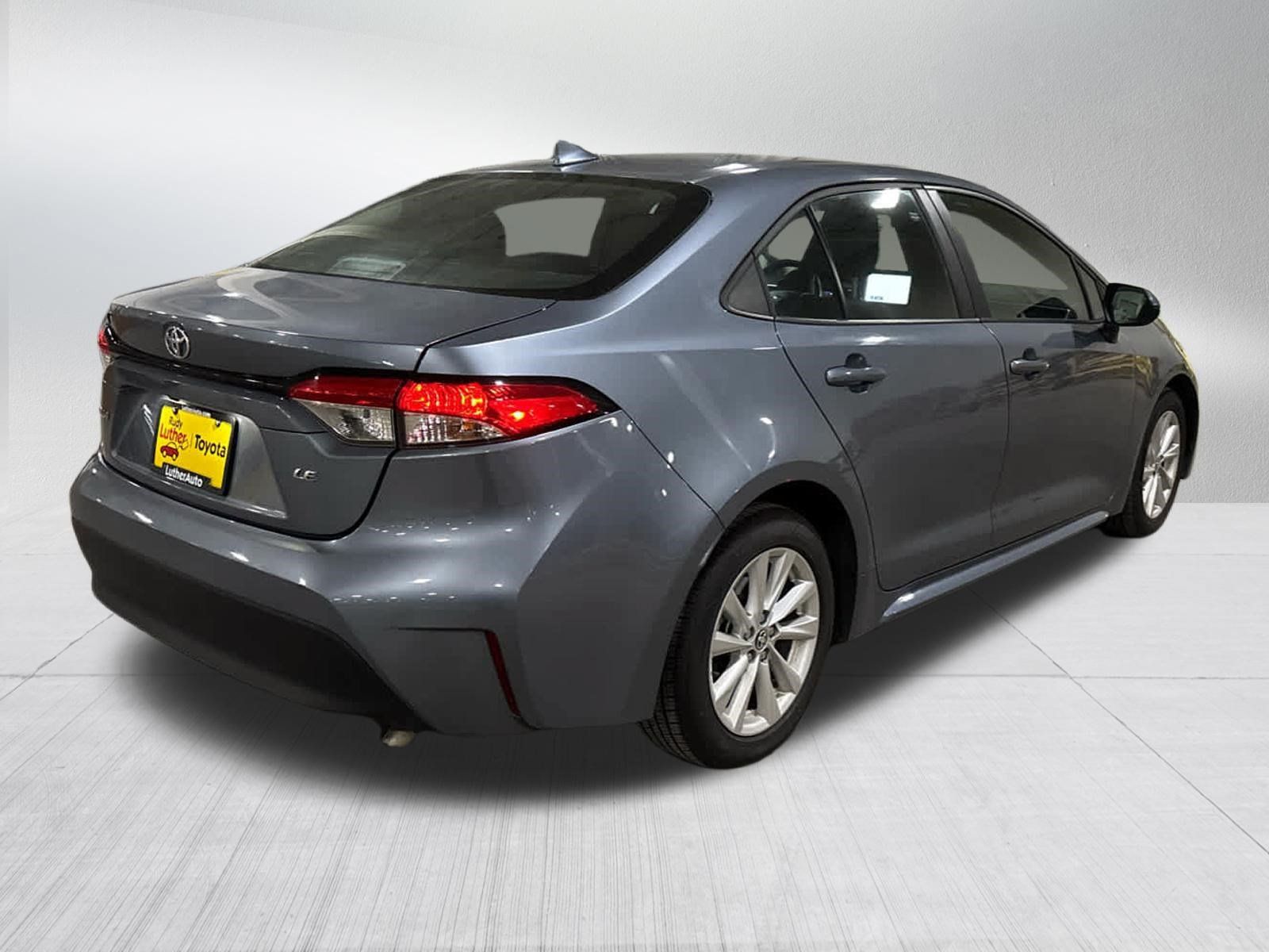 Used 2024 Toyota Corolla LE w/ LE Convenience Package FWD image 6