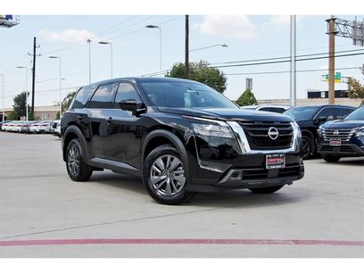 New 2025 Nissan Pathfinder S