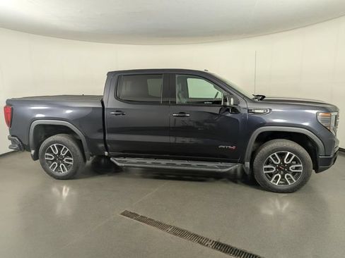 Used 2023 GMC Sierra 1500 AT4 w/ AT4 Preferred Package AWD/4WD image 8