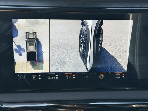 Used 2024 GMC Sierra 1500 AT4X image 34