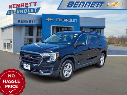 Certified 2023 GMC Terrain SLE w/ Driver Convenience Package AWD/4WD image 1