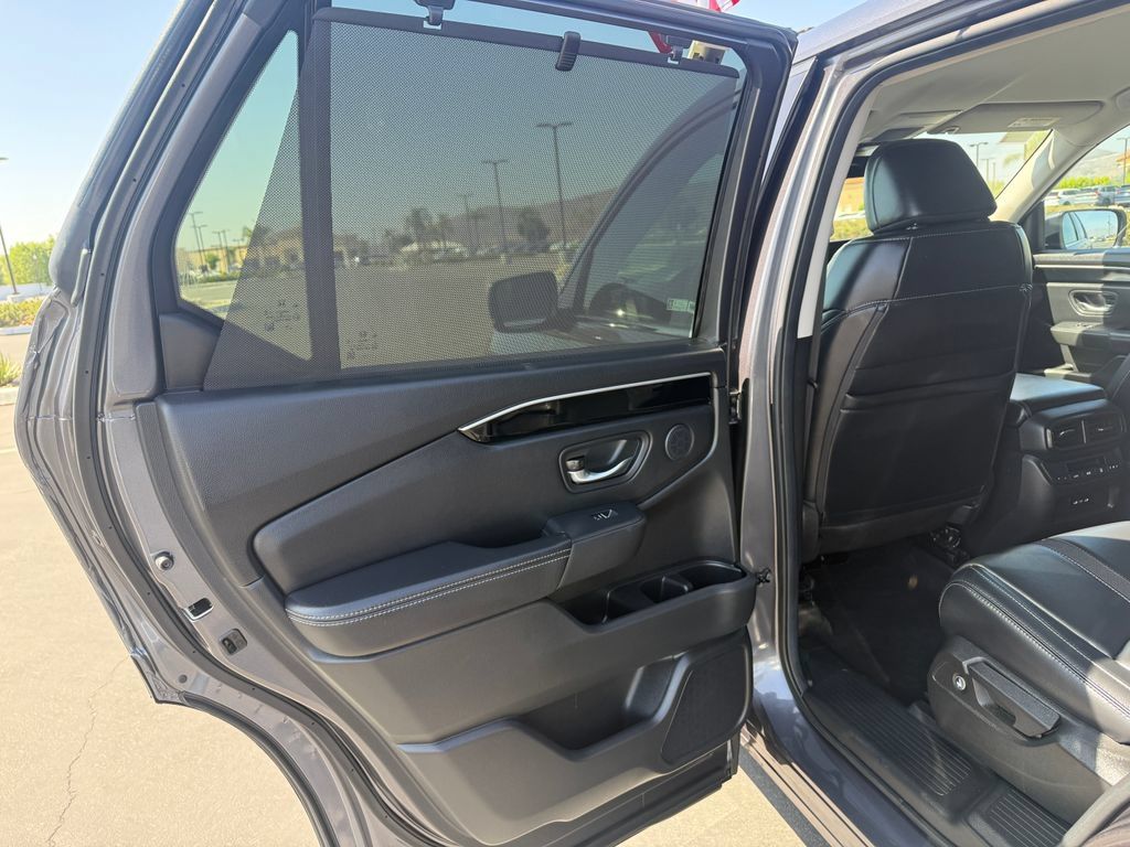 Certified 2025 Honda Pilot EX-L image 13