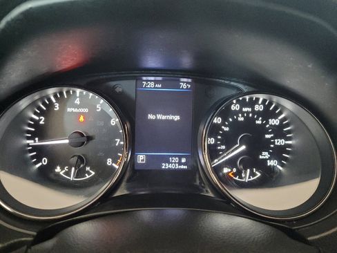 Used 2020 Nissan Rogue SV FWD image 23