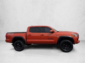 Used 2017 Toyota Tacoma TRD Off-Road video 4