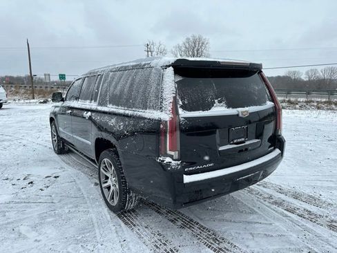 Used 2016 Cadillac Escalade ESV Premium image 6