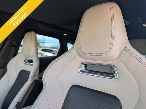 Used 2019 Jaguar F-PACE R-Sport image 9