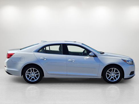 Used 2015 Chevrolet Malibu LT image 4