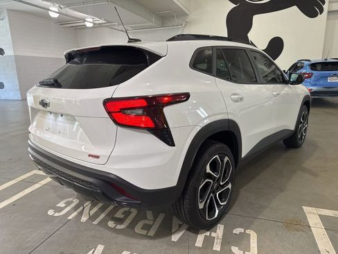 Used 2025 Chevrolet Trax RS w/ Driver Confidence Package image 5