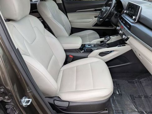 Used 2021 Kia Telluride S image 31