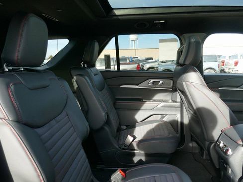 New 2026 Ford Explorer ST-Line w/ ST-Line Street Pack image 11