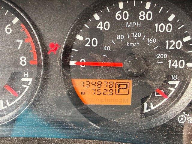 Used 2010 Nissan Xterra Off-Road AWD/4WD image 17