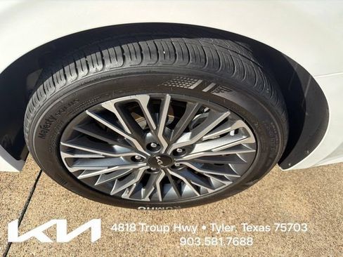 Used 2024 Kia Forte GT-Line FWD image 8