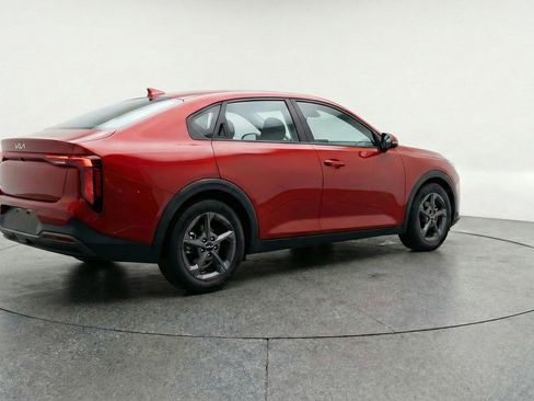 Used 2025 Kia K4 LXS image 9