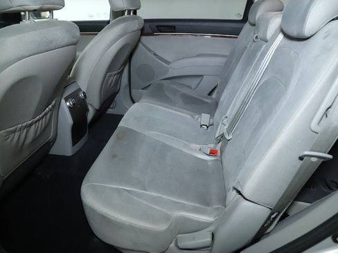 Used 2011 Hyundai Veracruz GLS image 24