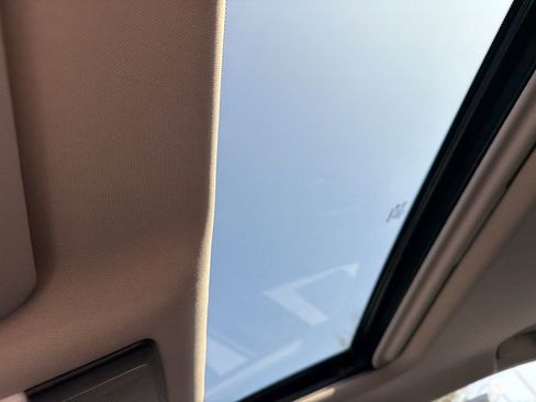 Used 2019 Nissan Altima 2.5 SV image 38