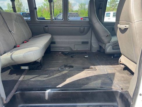 Used 2016 Chevrolet Express 3500 LT w/ LT Preferred Equipment Group RWD image 8