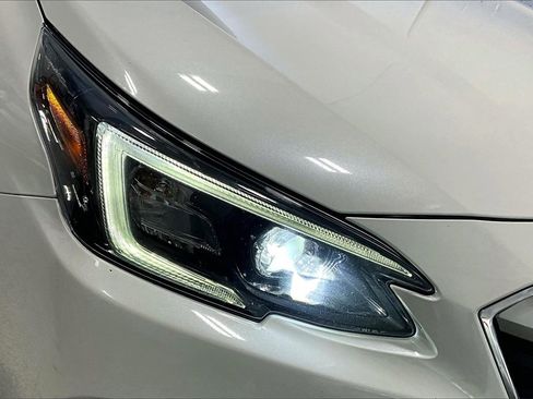 Used 2022 Subaru Outback Premium image 29