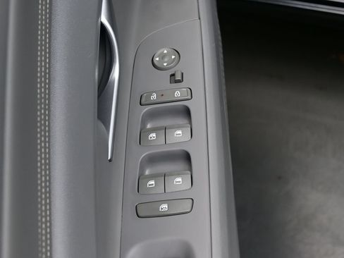Used 2025 Hyundai Elantra SEL w/ Cargo Package FWD image 10