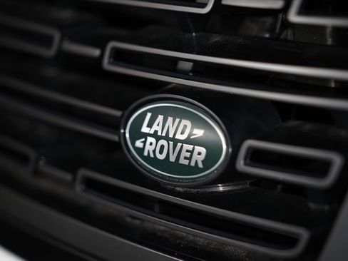 New 2025 Land Rover Range Rover SE image 4