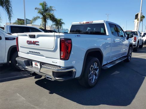 New 2026 GMC Sierra 1500 SLT w/ SLT Premium Package image 4