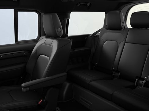 New 2026 Land Rover Defender 130 X-Dynamic SE AWD/4WD image 7