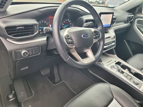 Certified 2022 Ford Explorer XLT w/ Equipment Group 202A image 9