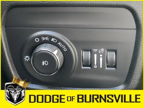 Used 2025 Jeep Grand Cherokee L Limited w/ Black Appearance Package image 19