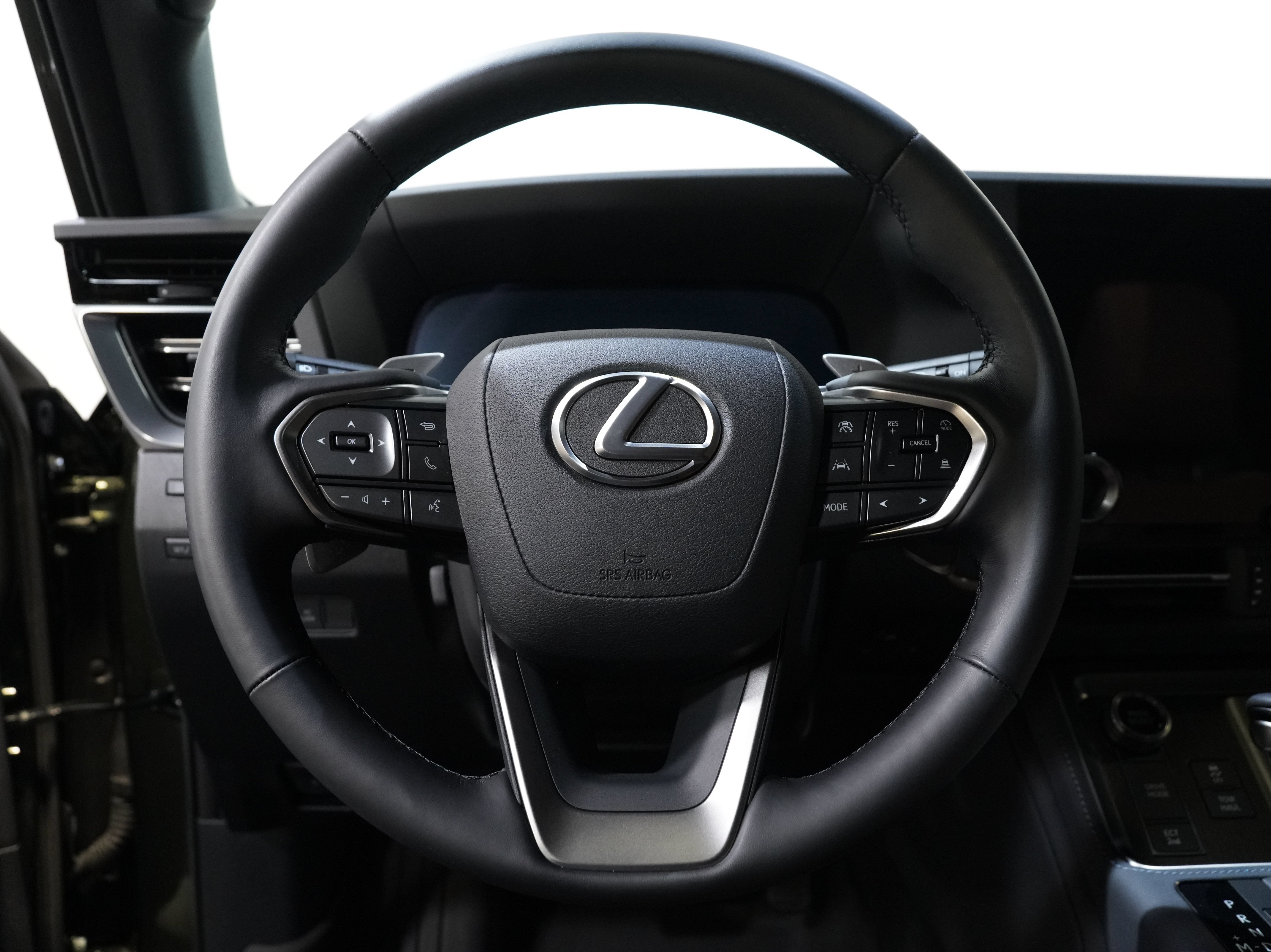 Used 2025 Lexus GX 550 w/ Accessory Package (Z1) AWD/4WD image 38